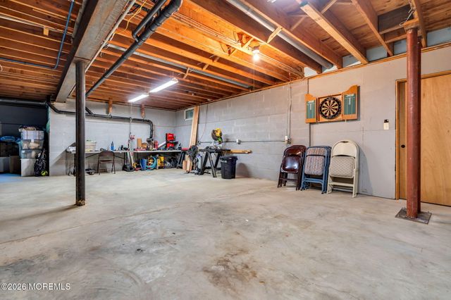 848 Farmingdale Road, Jackson, NJ 08527