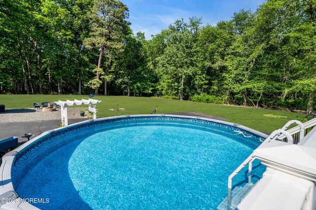 848 Farmingdale Road, Jackson, NJ 08527