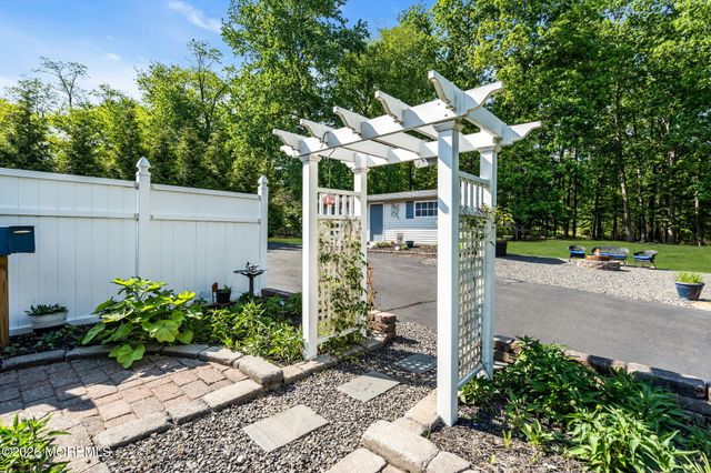 848 Farmingdale Road, Jackson, NJ 08527