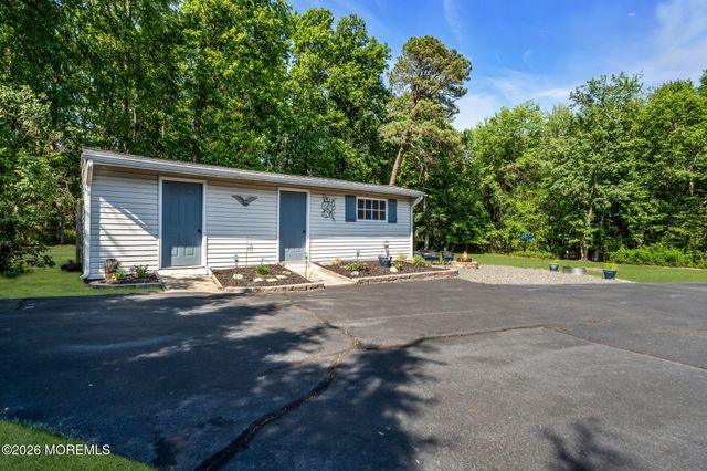 848 Farmingdale Road, Jackson, NJ 08527