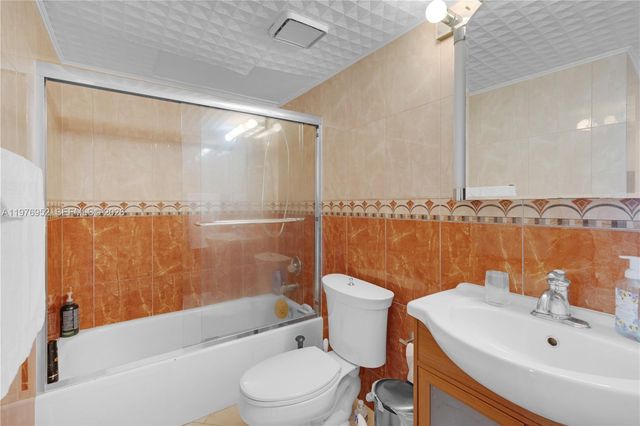 290 174th St 1006, Sunny Isles Beach, FL 33160