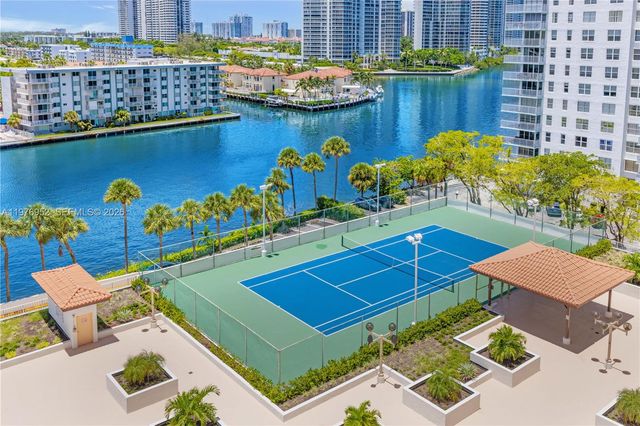 290 174th St 1006, Sunny Isles Beach, FL 33160