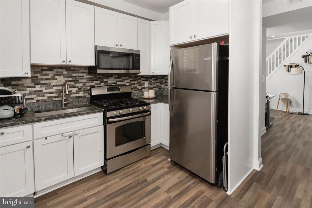 Image 11 of property listing at 1218 SARGEANT ST, Baltimore, MD 21223