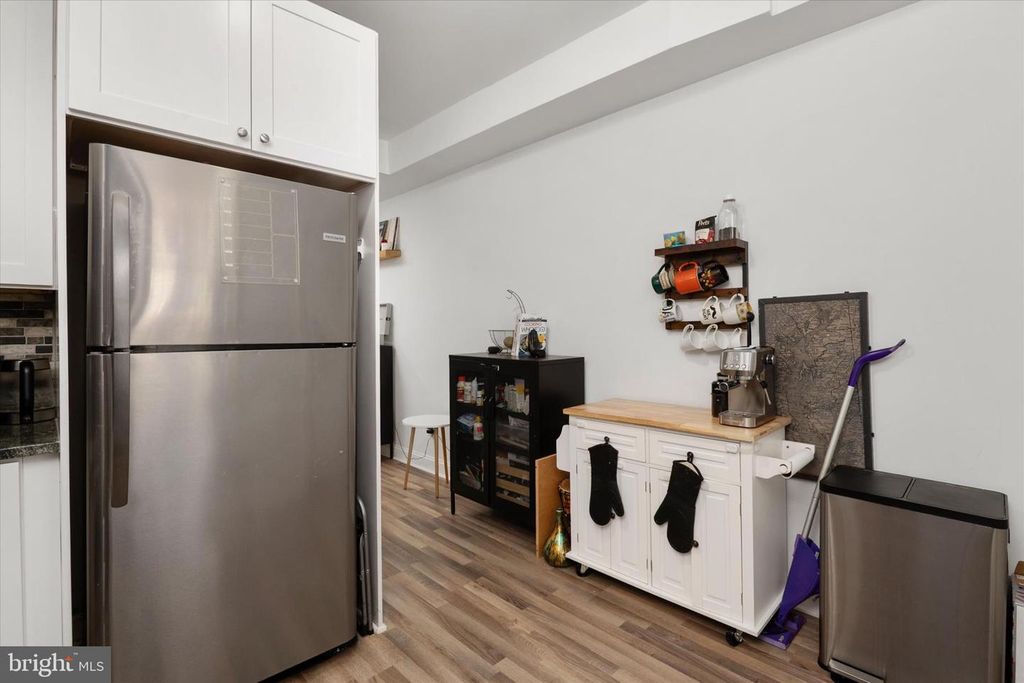Image 12 of property listing at 1218 SARGEANT ST, Baltimore, MD 21223