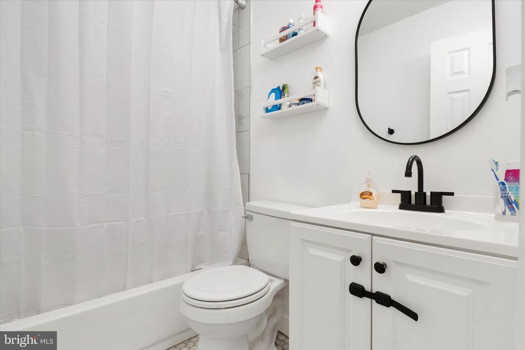 Image 16 of property listing at 1218 SARGEANT ST, Baltimore, MD 21223