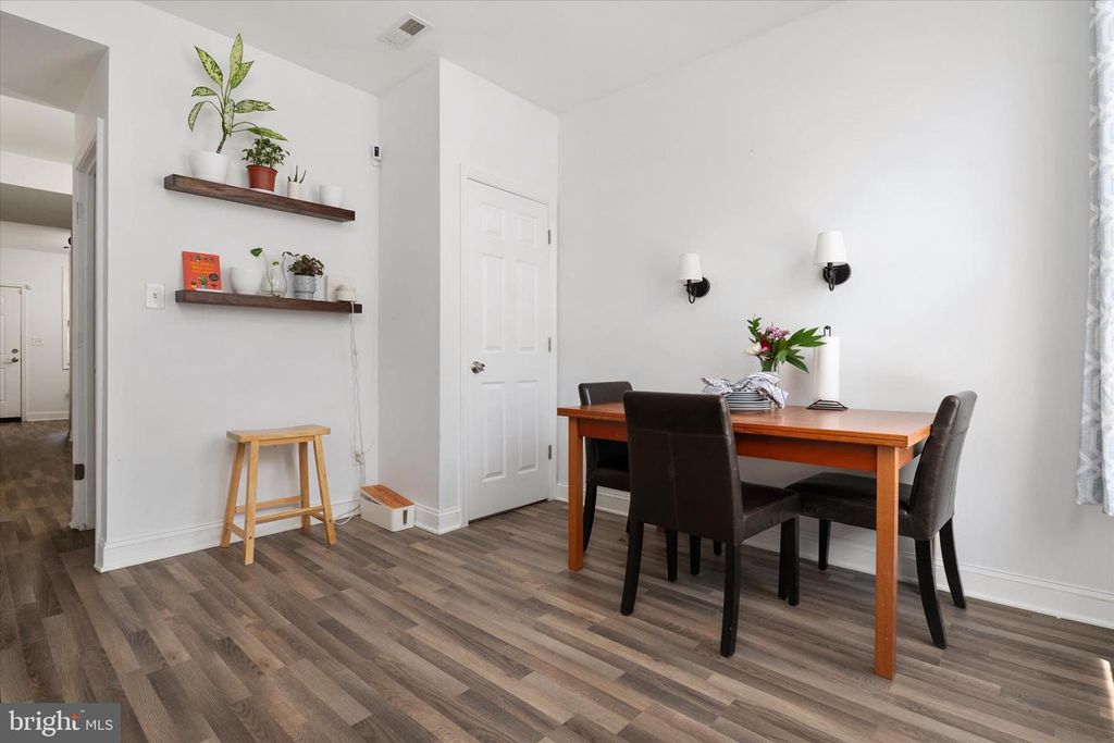 Image 5 of property listing at 1218 SARGEANT ST, Baltimore, MD 21223
