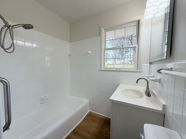 901 Valley Drive, Jonesboro, AR 72401