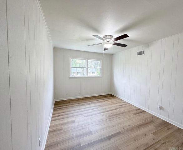 901 Valley Drive, Jonesboro, AR 72401