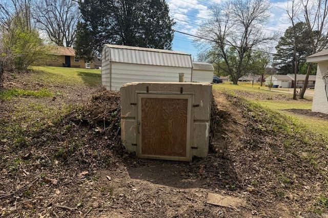 901 Valley Drive, Jonesboro, AR 72401