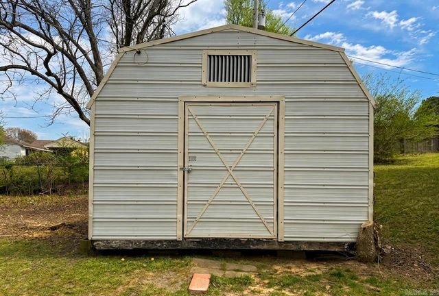 901 Valley Drive, Jonesboro, AR 72401