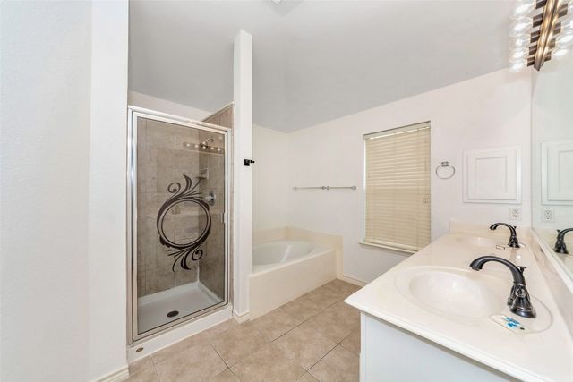 10209 Fossil Valley Drive, Fort Worth, TX 76131