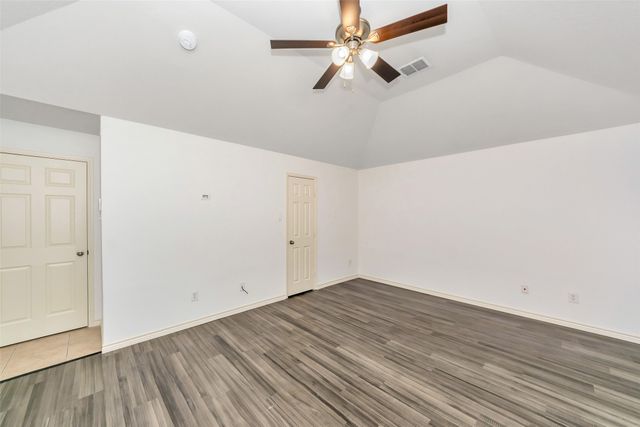 10209 Fossil Valley Drive, Fort Worth, TX 76131