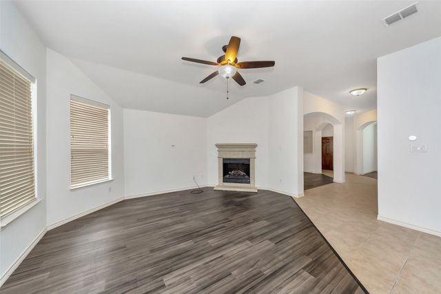 10209 Fossil Valley Drive, Fort Worth, TX 76131