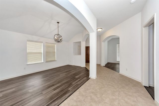 10209 Fossil Valley Drive, Fort Worth, TX 76131