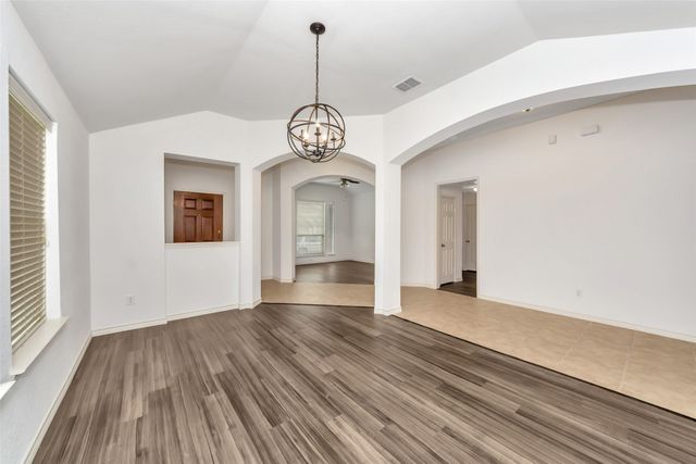 10209 Fossil Valley Drive, Fort Worth, TX 76131
