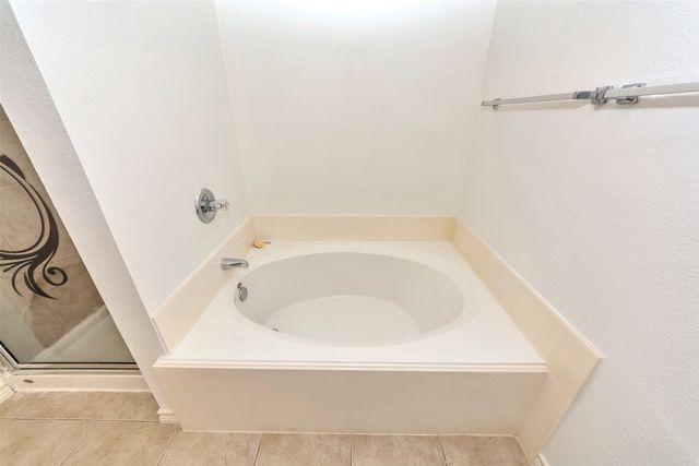 10209 Fossil Valley Drive, Fort Worth, TX 76131
