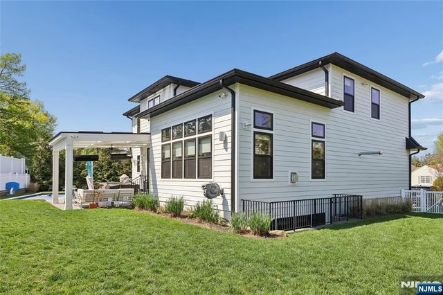 149 Palisade Avenue, Cresskill, NJ 07626
