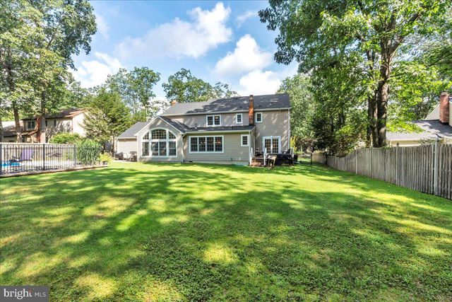 8 STONEHENGE DR, Medford, NJ 08055