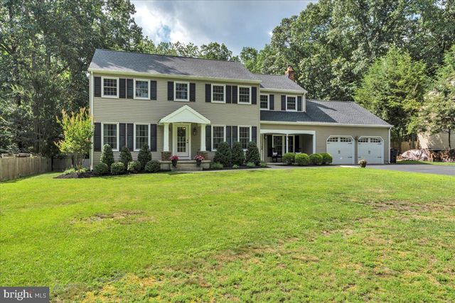 8 STONEHENGE DR, Medford, NJ 08055