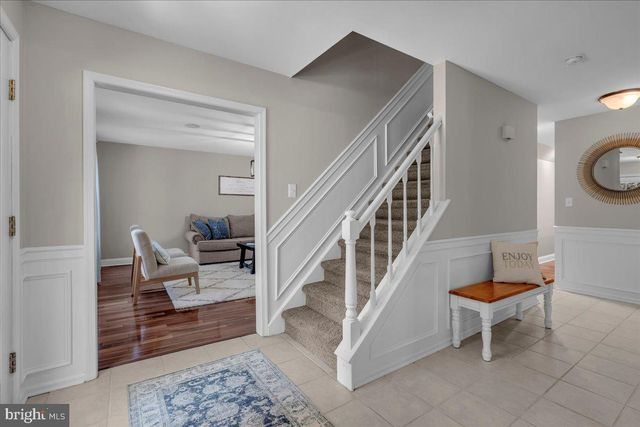 8 STONEHENGE DR, Medford, NJ 08055