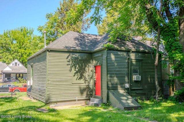 1349 S 26th St, Louisville, KY 40210