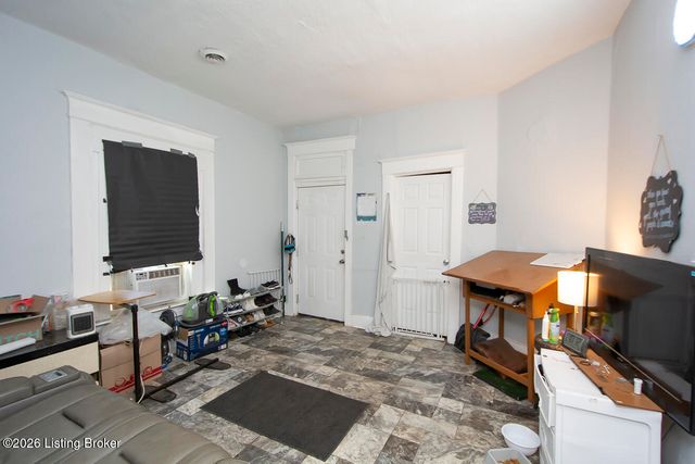 1349 S 26th St, Louisville, KY 40210