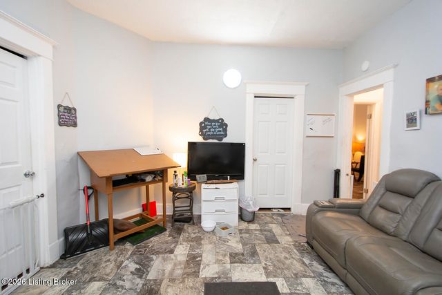 1349 S 26th St, Louisville, KY 40210
