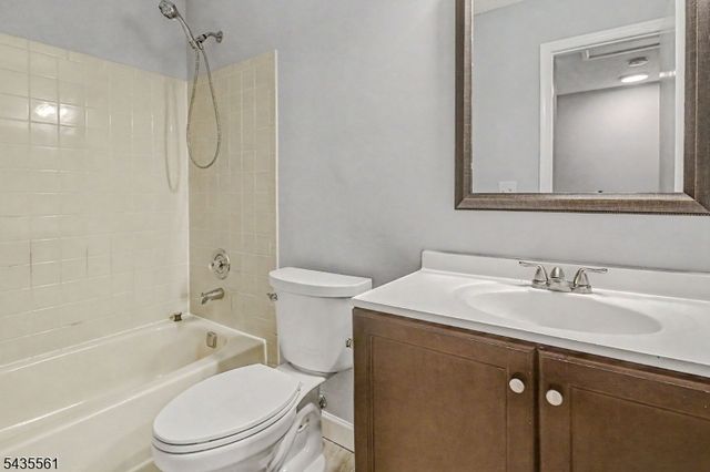1101 Doolittle Dr, Bridgewater Twp., NJ 08807