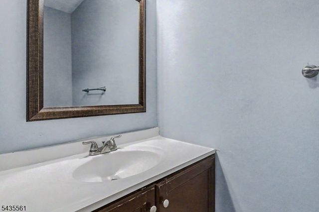 1101 Doolittle Dr, Bridgewater Twp., NJ 08807