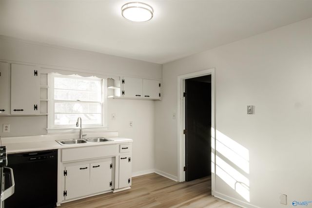 2207 La Salle Road NW, Huntsville, AL 35810