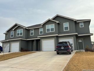 127 Damon Divide, San Antonio, TX 78253