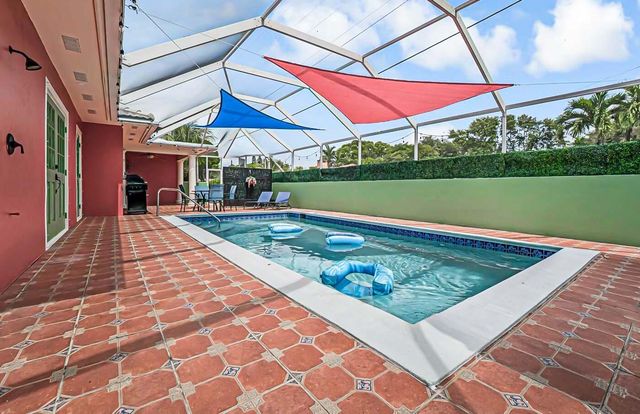532 N Palmway, Lake Worth Beach, FL 33460