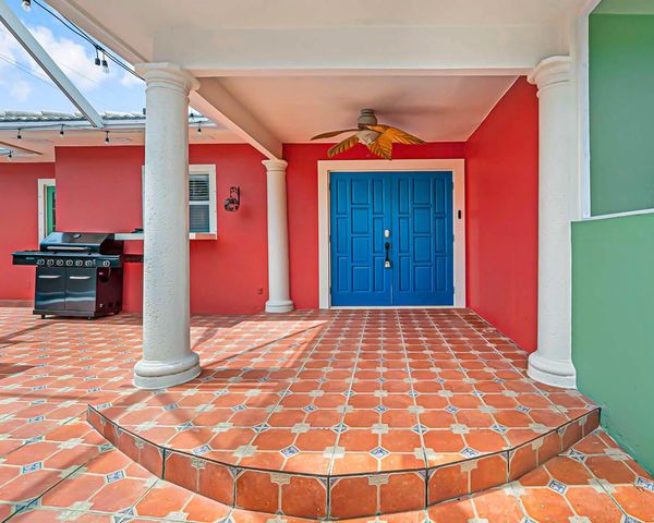 532 N Palmway, Lake Worth Beach, FL 33460
