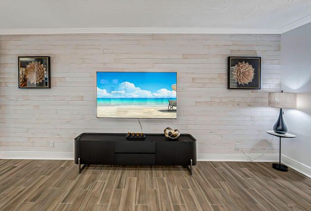 532 N Palmway, Lake Worth Beach, FL 33460