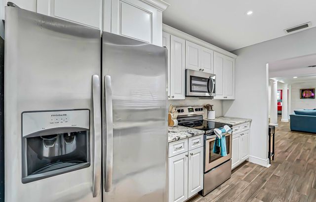 532 N Palmway, Lake Worth Beach, FL 33460