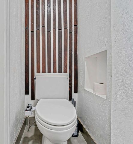 532 N Palmway, Lake Worth Beach, FL 33460