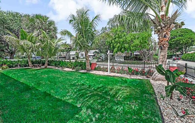 532 N Palmway, Lake Worth Beach, FL 33460