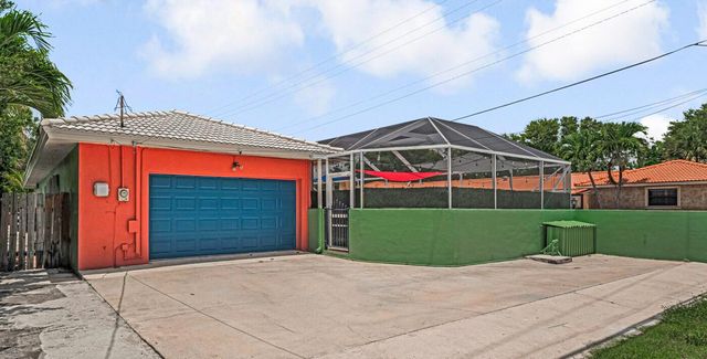 532 N Palmway, Lake Worth Beach, FL 33460
