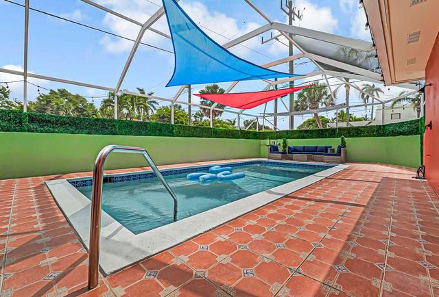 532 N Palmway, Lake Worth Beach, FL 33460