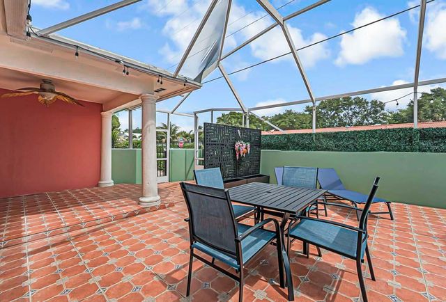 532 N Palmway, Lake Worth Beach, FL 33460
