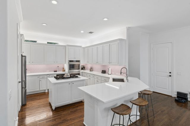 7323 Coronado Avenue, Dallas, TX 75214