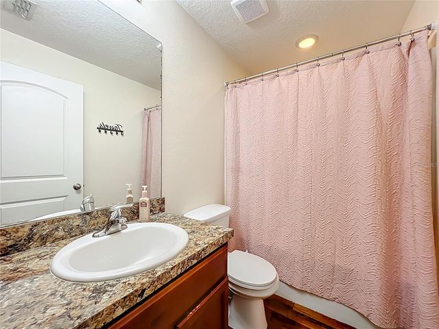 2395 BRACKNELL FOREST TRL, Tavares, FL 32778