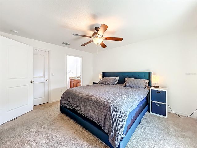 2395 BRACKNELL FOREST TRL, Tavares, FL 32778