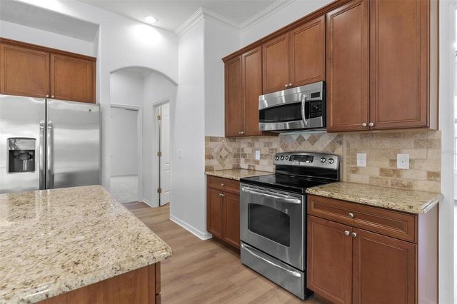 17440 COUNTY ROAD 448, Mount Dora, FL 32757