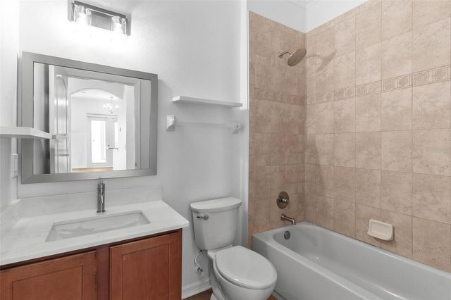 17440 COUNTY ROAD 448, Mount Dora, FL 32757