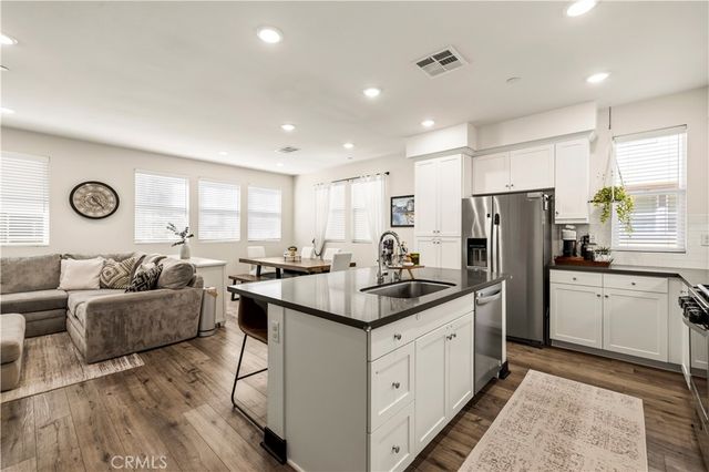 12827 Watt Lane E, Sylmar, CA 91342