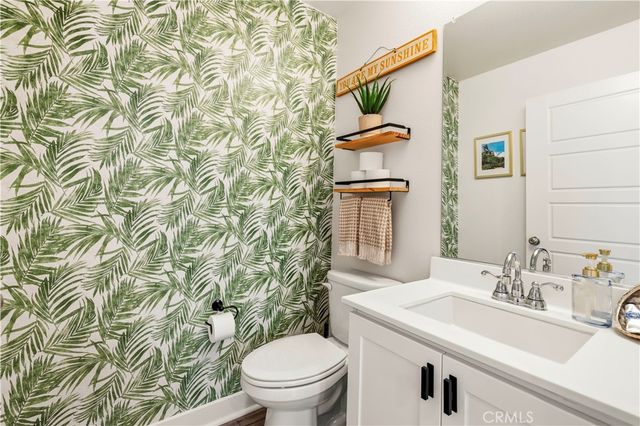 12827 Watt Lane E, Sylmar, CA 91342