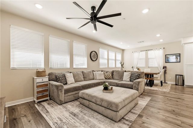 12827 Watt Lane E, Sylmar, CA 91342