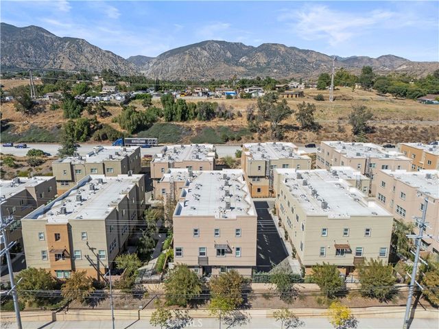 12827 Watt Lane E, Sylmar, CA 91342