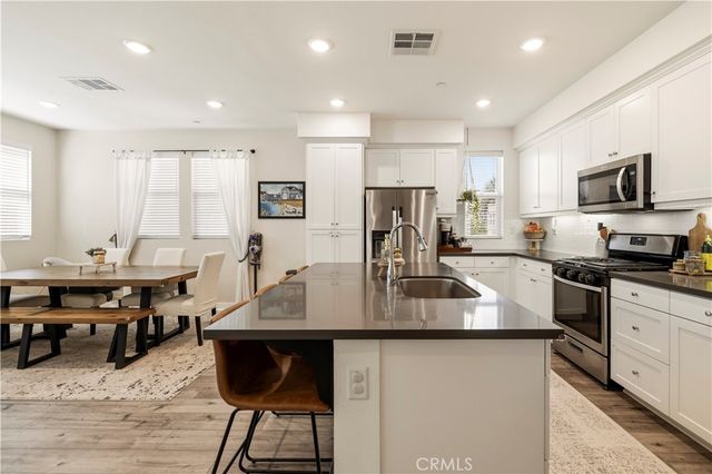 12827 Watt Lane E, Sylmar, CA 91342